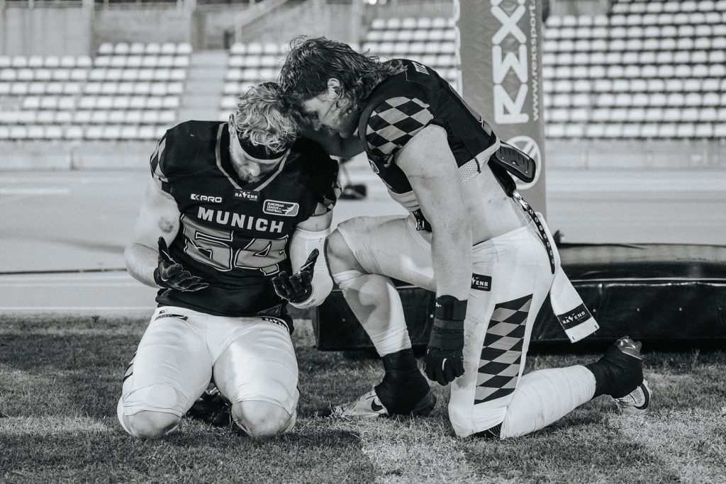 Tough battle, big win. Took down Madrid — one step closer to the playoffs.

#munich #ravens #munichravens #gameday #madrid #madridbravos #hardfight #win #roadtoplayoff