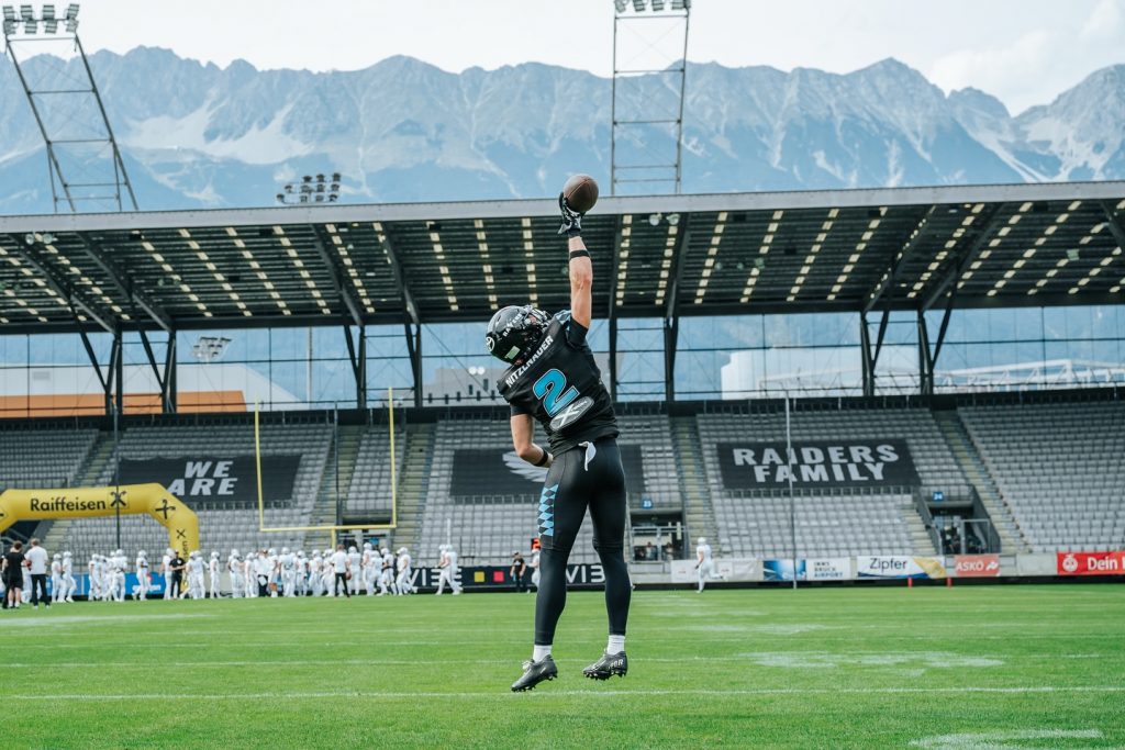 Kept it rolling. Still on track. 1:0!

Thank you @goran_vic_ for the picture of me

#munich #ravens #munichravens #gameday #tirol #raiders #tirolraiders #football #win