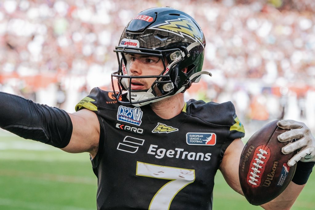 Great opportunity to photograph the ELF Championchip Game between Stuttgart Surge and the Vienna Vikings. Congratulations to Surge.

#Gameday #stuttgartsurge #viennavikings #championchip #vfb