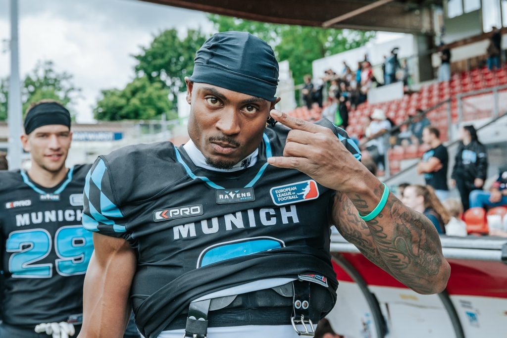 Earned. Not given. Another W. Let’s go to the playoffs 

#munich #ravens #munichravens #gameday #europeanleagueoffootball #wroclawpanthers #divisionchampions