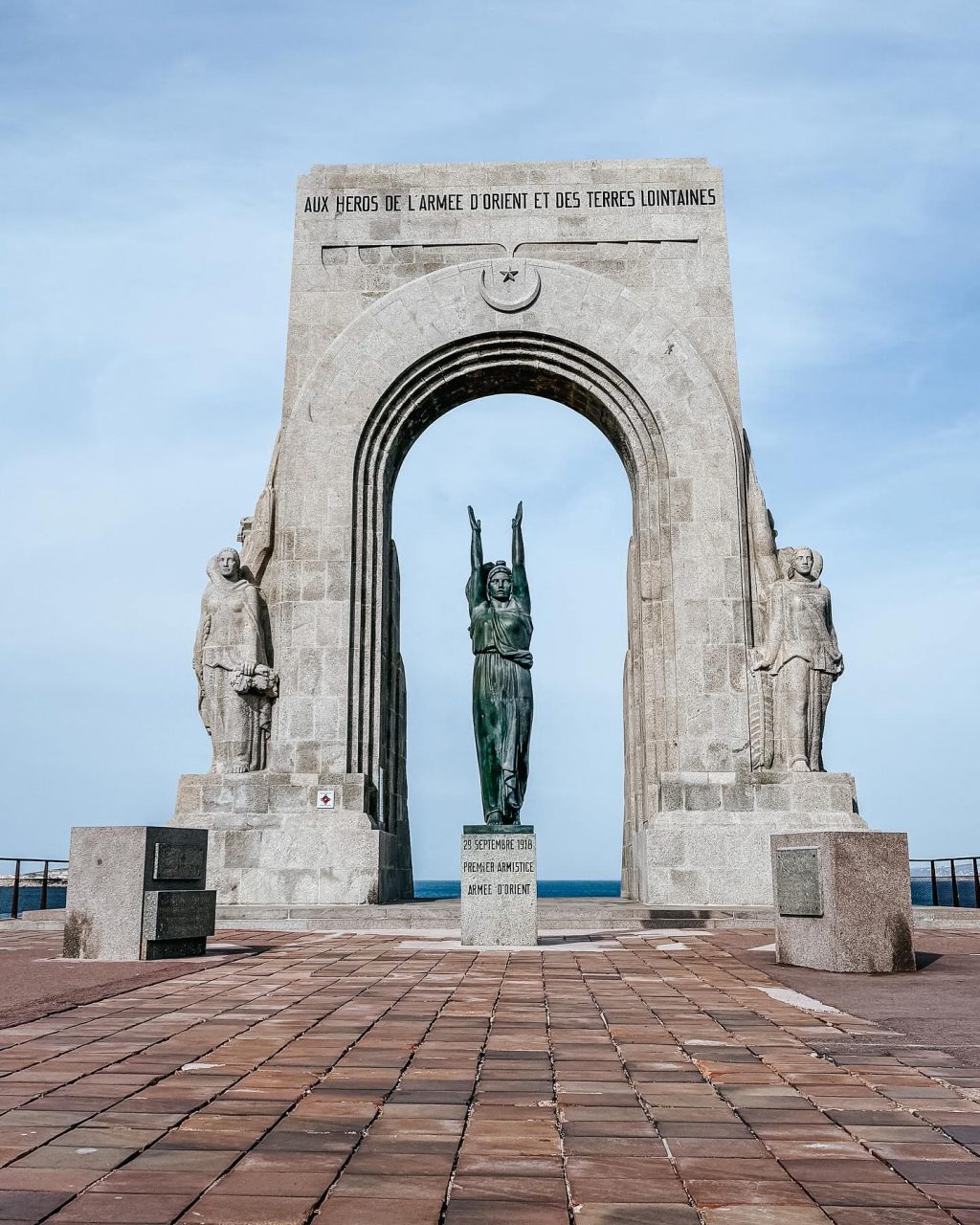 A small recap from the last Weekend in Marseille. It was an Short but cool Journey. The whole City Looks like a Moviescene. I can recommend everyone to visit the city.
All pictures a made with an iPhone 

#citylife #marseille #france #trip #journey #iphone #apple