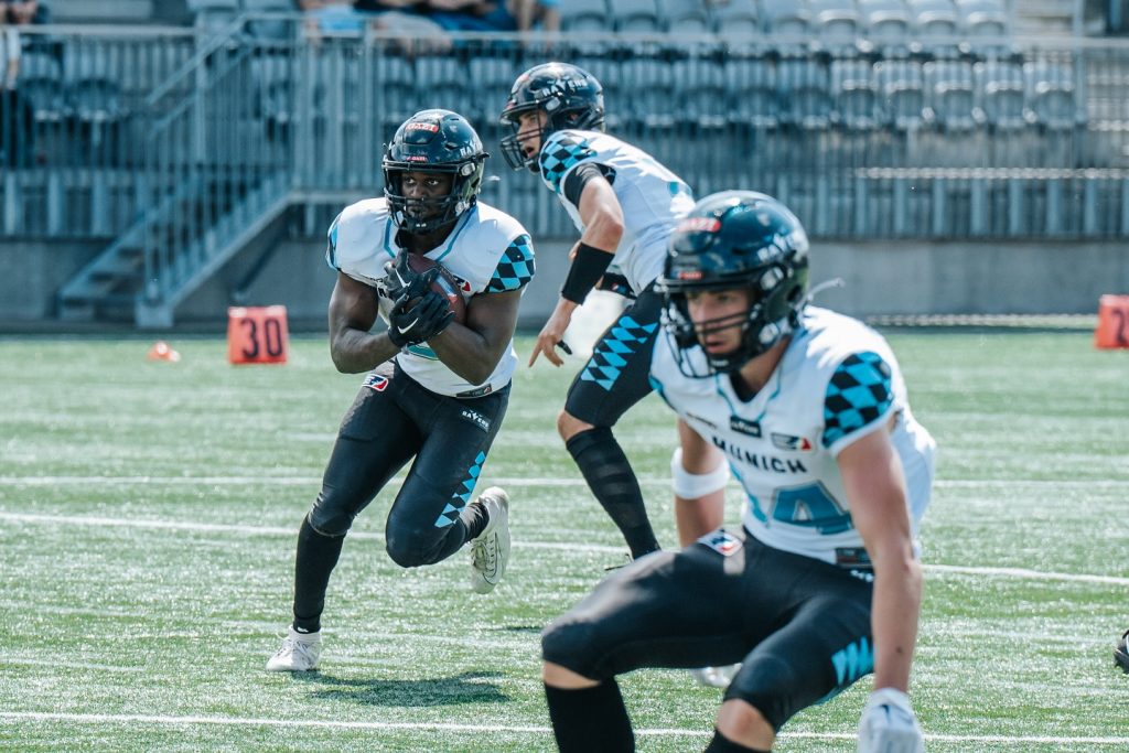 One game at a time. 
Next week – next W. We’re locked in.

#munich #ravens #munichravens #gameday #roadtoplayoffs #win #switzerland #helveticmercenaries