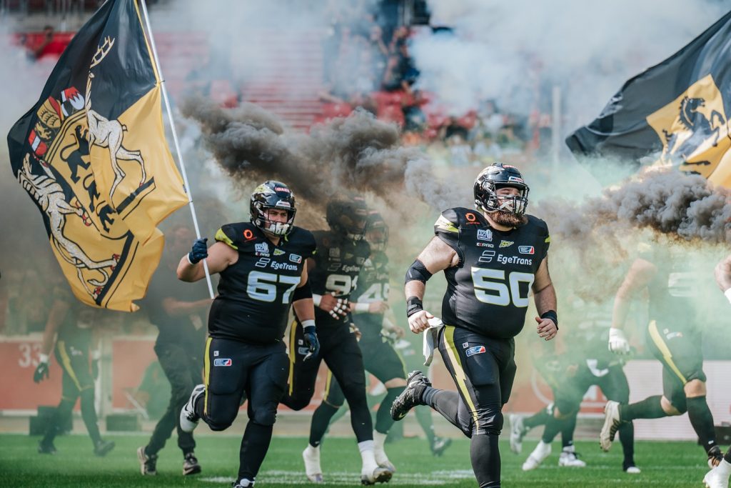 Great opportunity to photograph the ELF Championchip Game between Stuttgart Surge and the Vienna Vikings. Congratulations to Surge.

#Gameday #stuttgartsurge #viennavikings #championchip #vfb