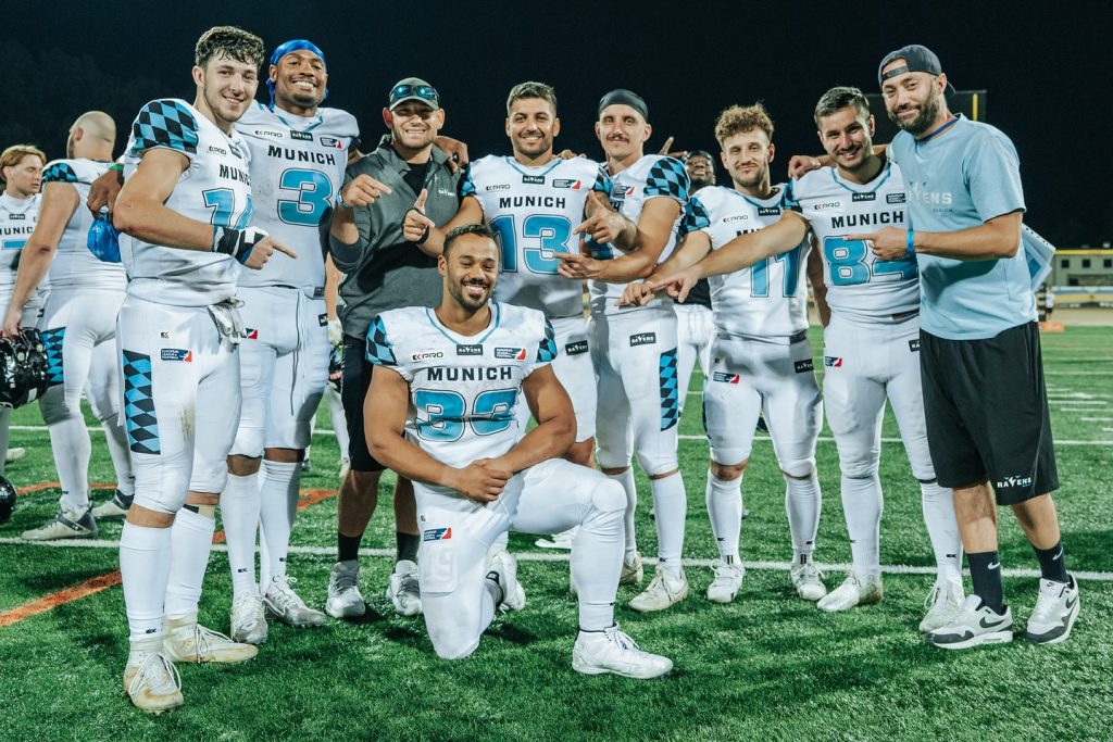 Every drop of sweat, every hit, every yard led us here. Now the true fight begins – the playoffs.

#munich #ravens #munichravens #ravenscrowd #gameday #win #roadtoplayoffs #wroclawpanthers