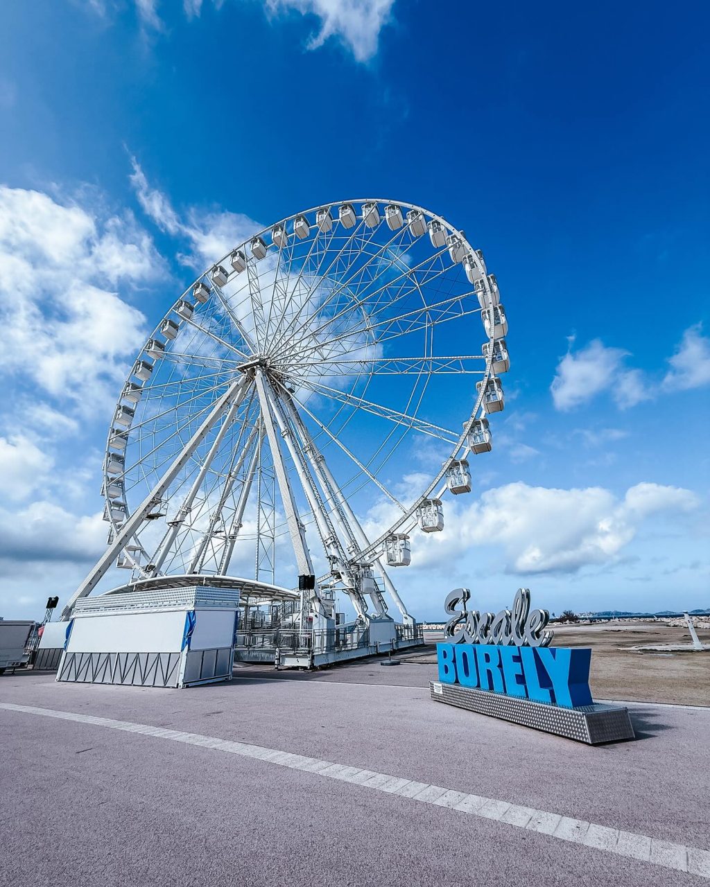 A small recap from the last Weekend in Marseille. It was an Short but cool Journey. The whole City Looks like a Moviescene. I can recommend everyone to visit the city.
All pictures a made with an iPhone 

#citylife #marseille #france #trip #journey #iphone #apple