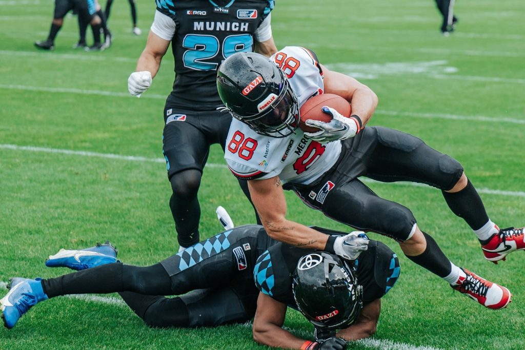 Another one in the books. Solid team win in Game 4 — we’re locked in and hungry for more.  Let’s keep pushing

#football #munich #ravens #munichravens #unleashyourwings #gameday #win #helvetic #helveticmercenaries