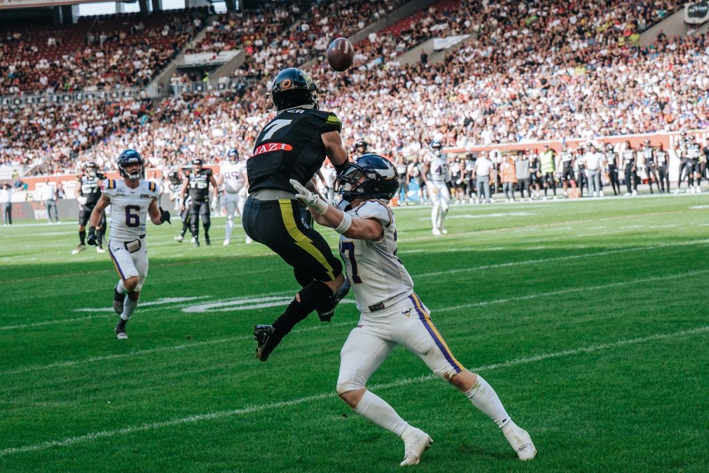 Great opportunity to photograph the ELF Championchip Game between Stuttgart Surge and the Vienna Vikings. Congratulations to Surge.

#Gameday #stuttgartsurge #viennavikings #championchip #vfb