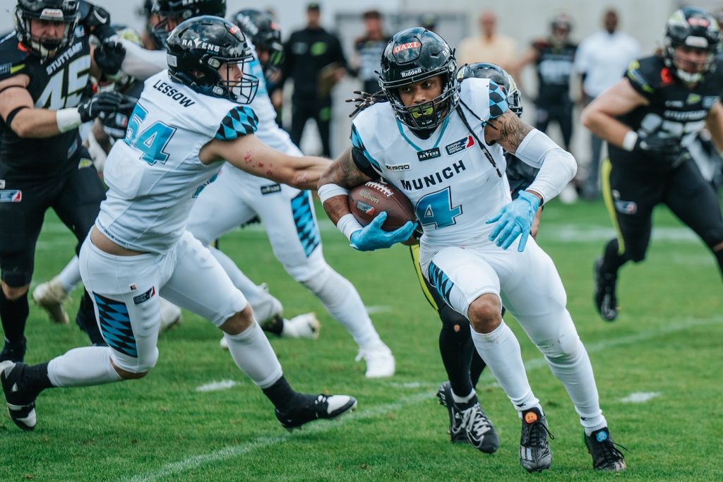 Didn’t punch it in this time—time to reload and hit harder.

📸 Danke für das Foto von mir @zwenjazwenja 

#munich #ravens #football #gameday #unleashyourwings #keepfighting