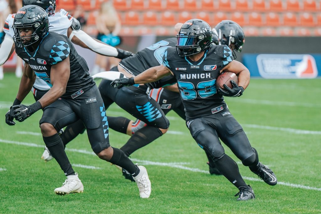 Another one in the books. Solid team win in Game 4 — we’re locked in and hungry for more.  Let’s keep pushing

#football #munich #ravens #munichravens #unleashyourwings #gameday #win #helvetic #helveticmercenaries