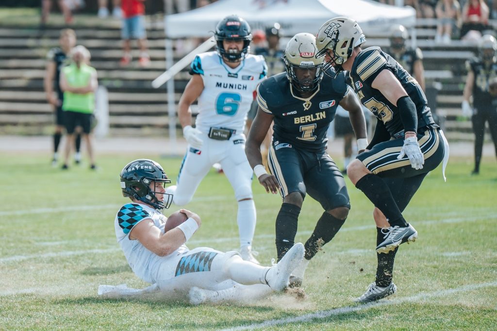 Another one in the bag. Still work to do. Let’s keep pushing.

#gameday #munich #ravens #munichravens #unleashyourwings #anotherwin #berlinthunder #football