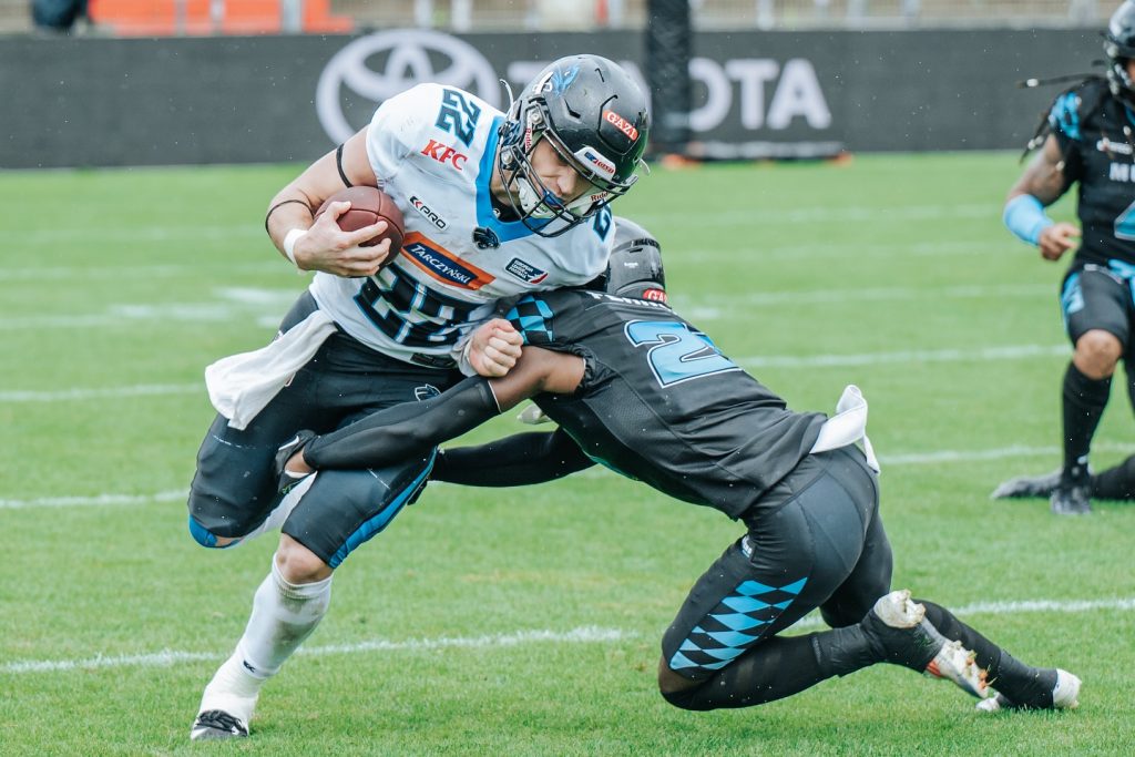 Earned. Not given. Another W. Let’s go to the playoffs 

#munich #ravens #munichravens #gameday #europeanleagueoffootball #wroclawpanthers #divisionchampions