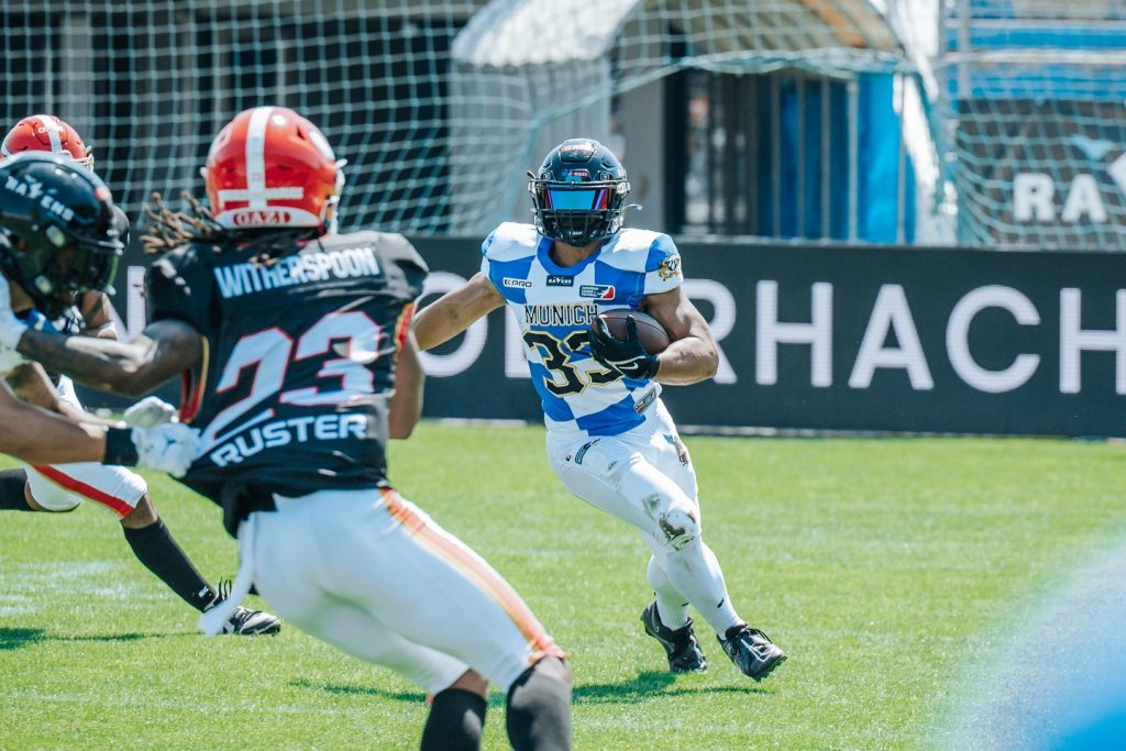 Every yard counts – and we’re still chasing that playoff dream.

#munich #ravens #munichravens #football #gameday #madrid #bravos #victorymonday