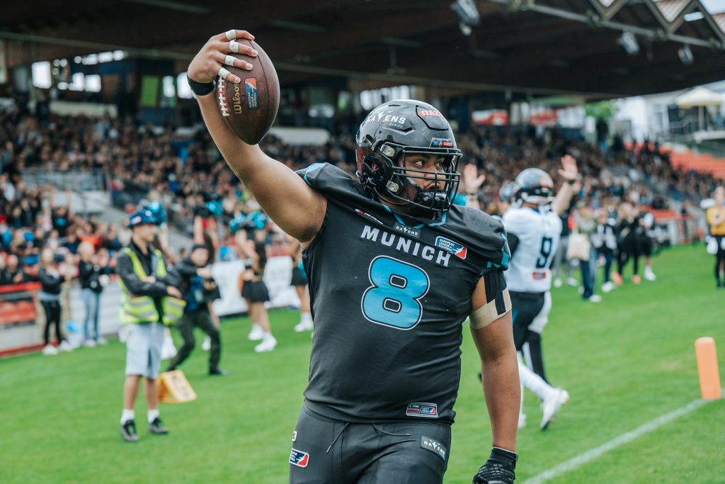 Earned. Not given. Another W. Let’s go to the playoffs 

#munich #ravens #munichravens #gameday #europeanleagueoffootball #wroclawpanthers #divisionchampions