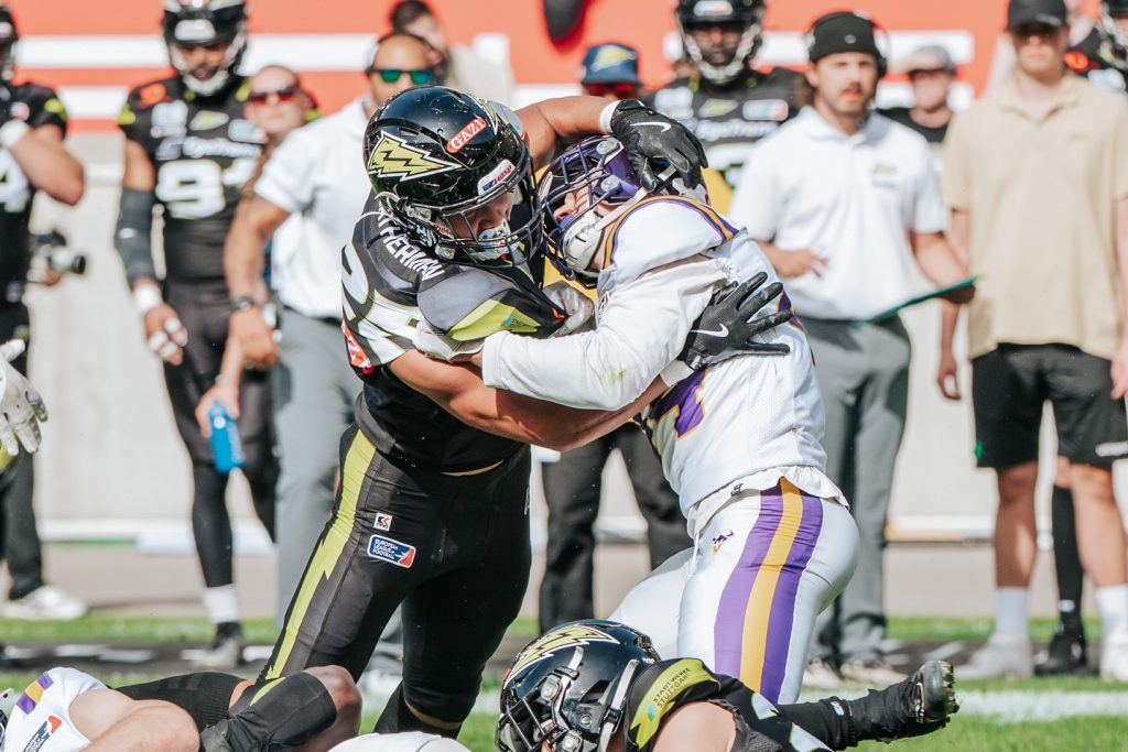 Great opportunity to photograph the ELF Championchip Game between Stuttgart Surge and the Vienna Vikings. Congratulations to Surge.

#Gameday #stuttgartsurge #viennavikings #championchip #vfb