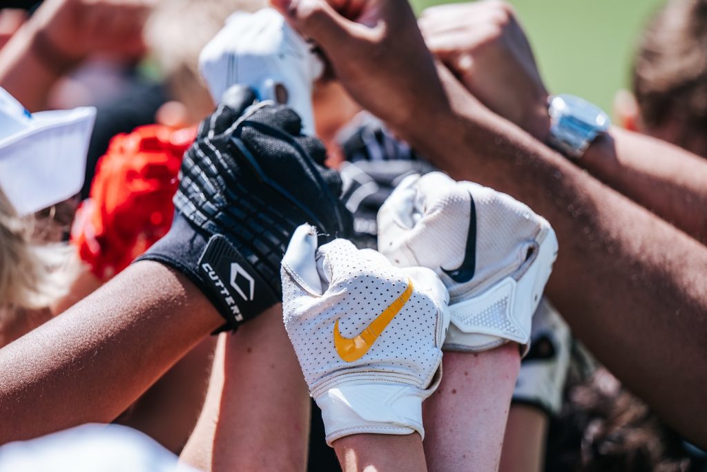I had the opportunity to photograph the NFL stars Amon-Ra St. Brown and his brother Equanimeous St. Brown at their football camp — and what a day it was! The atmosphere was full of energy, motivation, and amazing people. Grateful to be part of it and capture these unforgettable moments behind the lens. 

#StBrownCamp #AmonRa #Equanimeous #FootballCamp #NFL