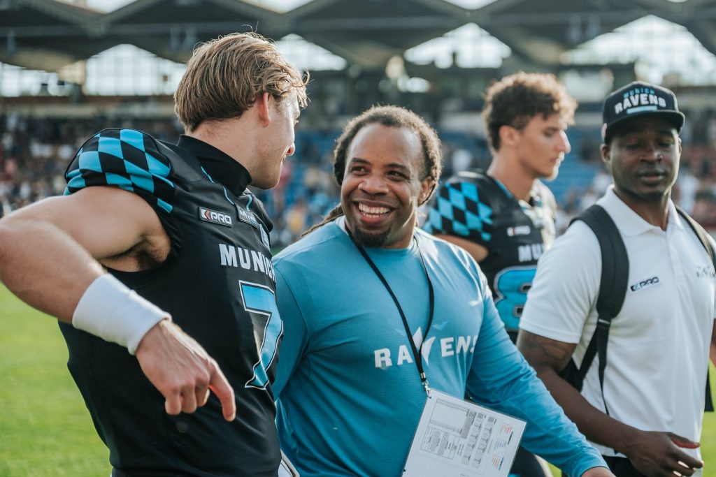 Another one in the books. Solid team win in Game 4 — we’re locked in and hungry for more.  Let’s keep pushing

#football #munich #ravens #munichravens #unleashyourwings #gameday #win #helvetic #helveticmercenaries