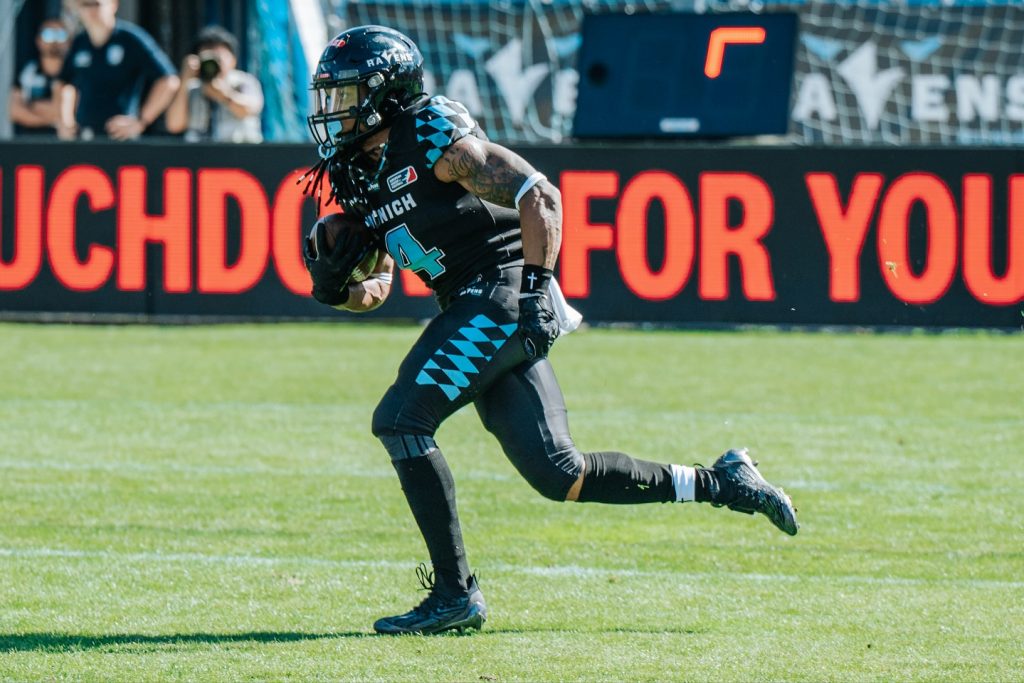 From the first whistle to the last, we left everything out there. The season ends, the legacy continues. Grateful be a part of it 

#munich #ravens #munichravens #gameday #semifinals #stuttgart #surge #football