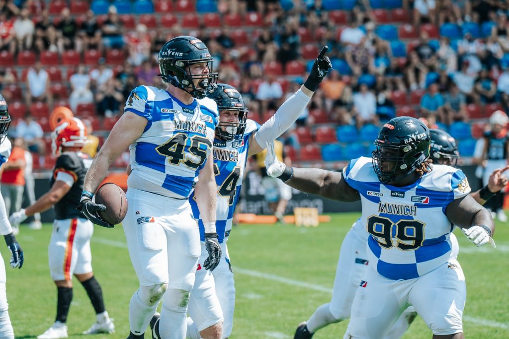 Every yard counts – and we’re still chasing that playoff dream.

#munich #ravens #munichravens #football #gameday #madrid #bravos #victorymonday